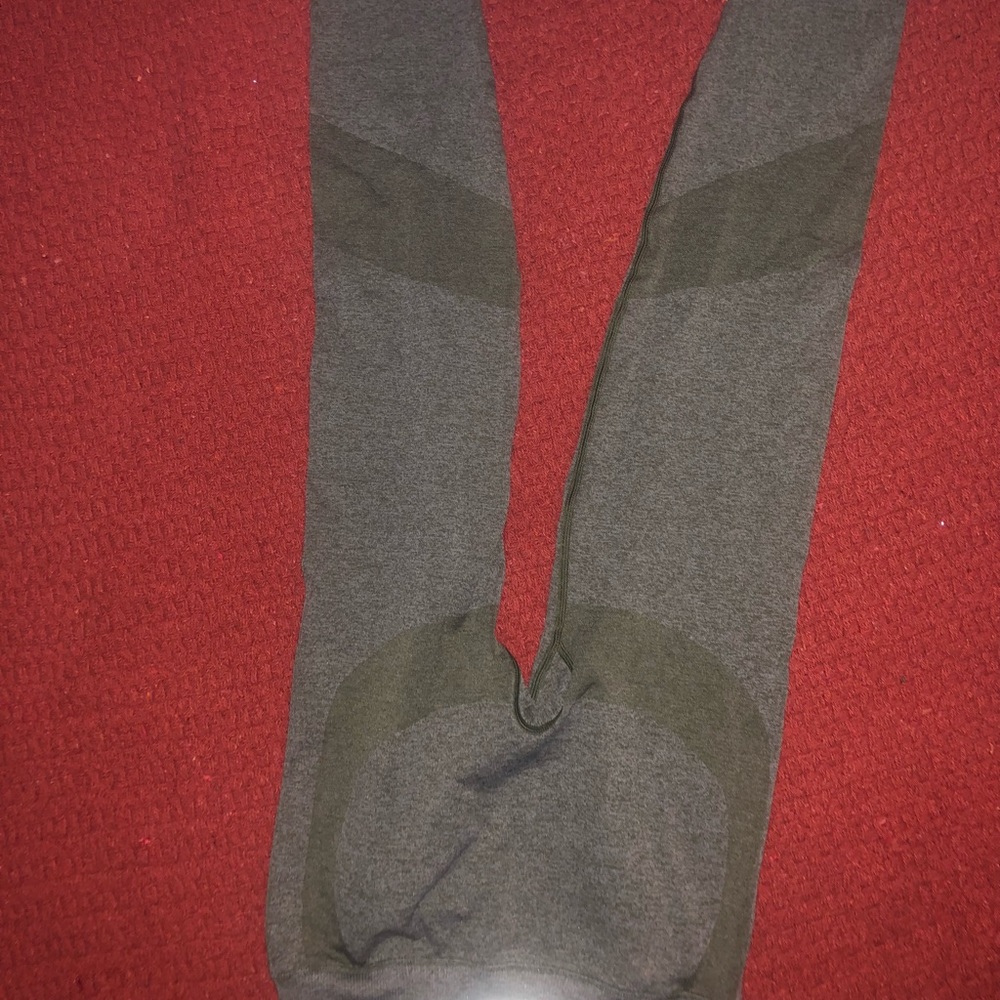 PINK seamless, high waist, active leggings. Olive color.